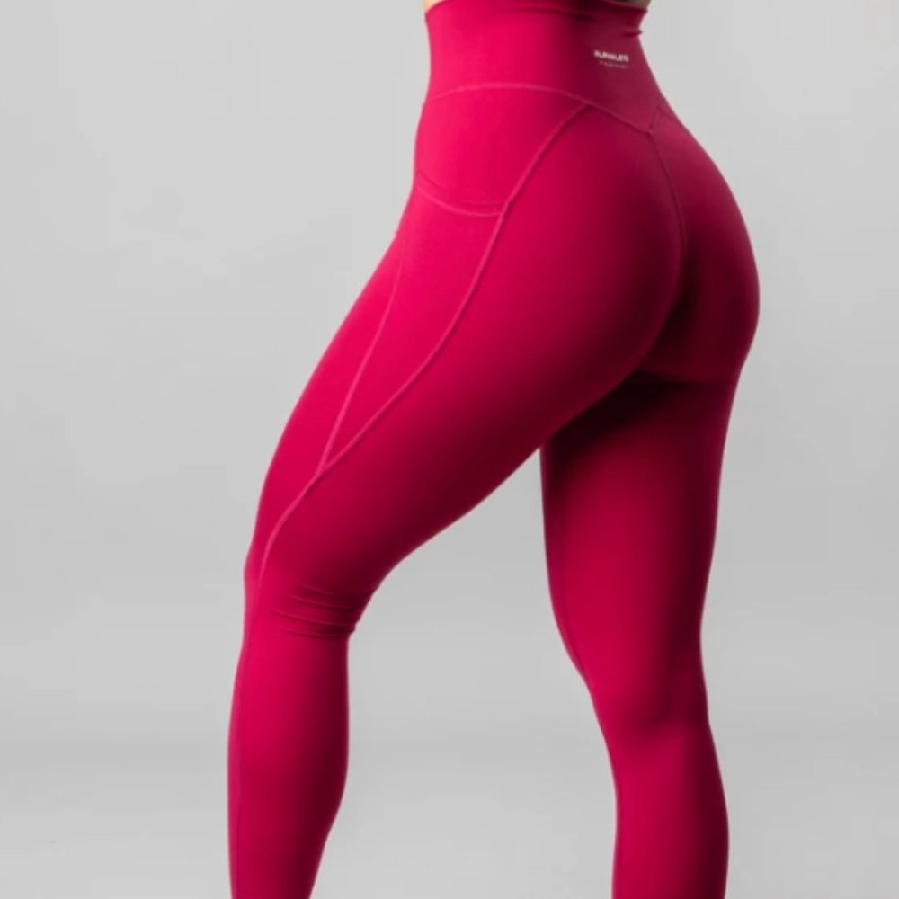 Alphalete- Alphalux legging